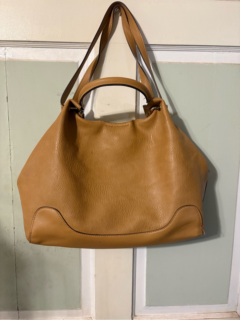 Women's Tan Leather Hobo Handbag - Sleek Everyday Carry